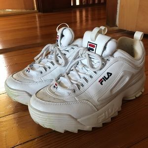 white fila disruptors